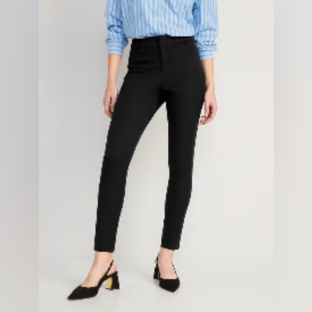 EUC Old Navy High-Rise Pixie Skinny Pants Black Secret-Smooth Sz 4